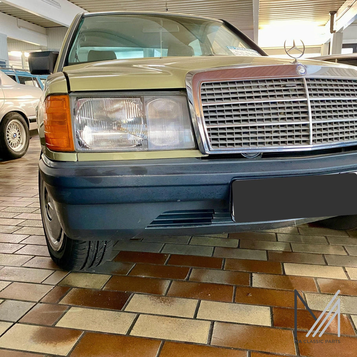 Mercedes-Benz W201 Abdeckung Stoßstange Abschlepphaken NEU – A2018800005 – Ansicht 5
