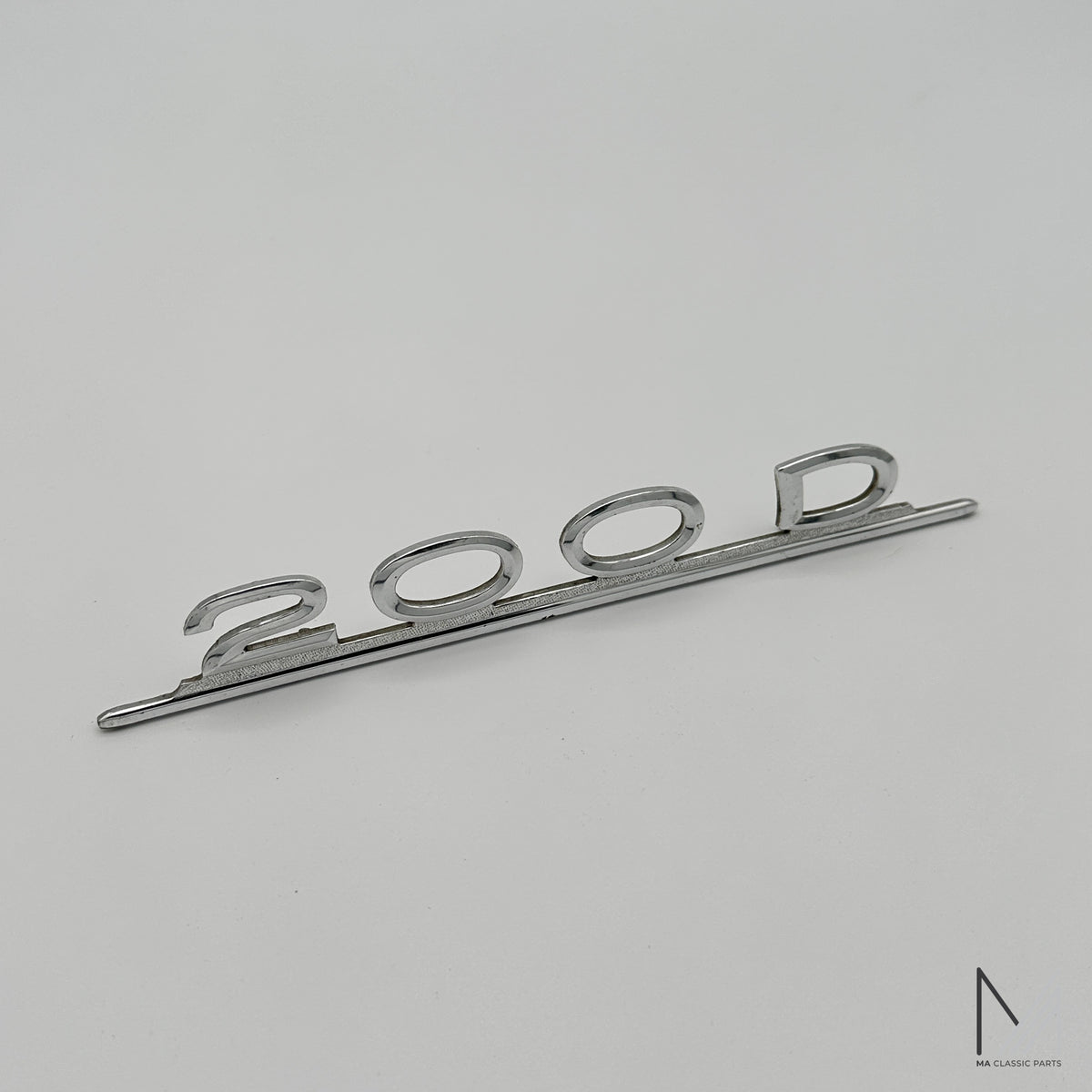 Mercedes-Benz /8 W115 Schriftzug 200 D Heckdeckel gebraucht