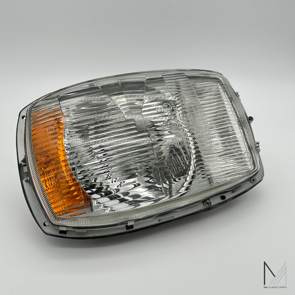 Mercedes-Benz /8 W114 W115 Hella Scheinwerfer 1ER 001 166-00 Europa – Ansicht 2