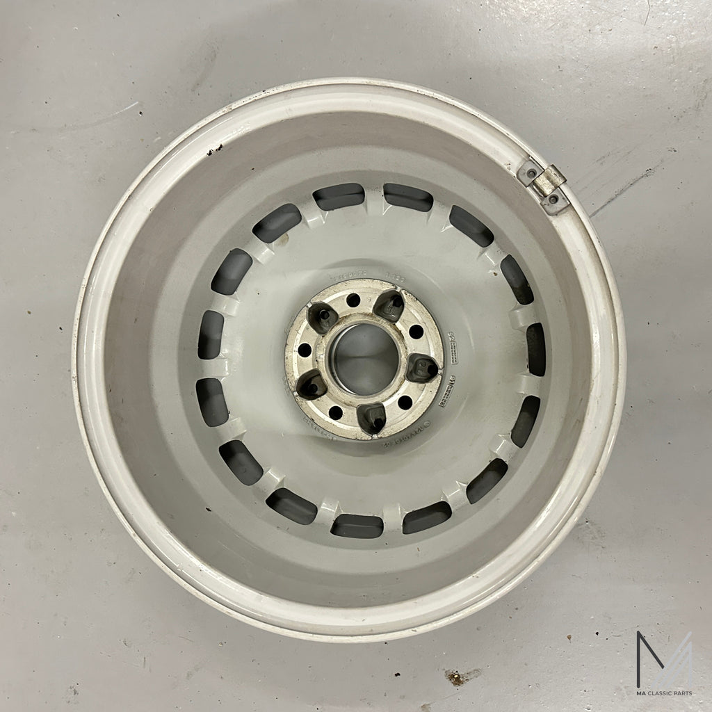 Mercedes-Benz W124 Alufelgen Satz 15-Loch Gullideckel 6,5x15 ET48 – A1244010802 – Ansicht 6