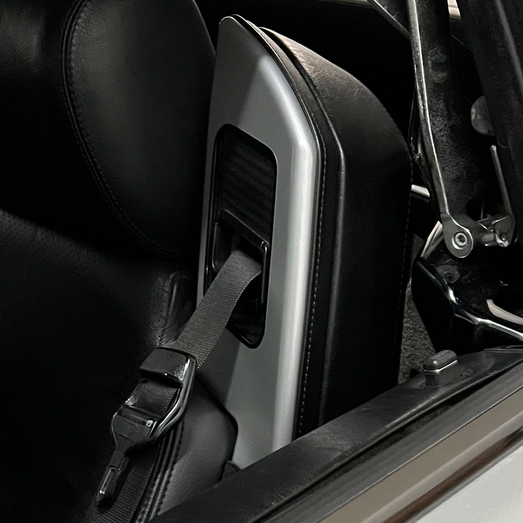 Mercedes-Benz R129 Sicherheitsgurt Abdeckung li. od. re. mit Leder Leiste – A1299101739 – Ansicht 3