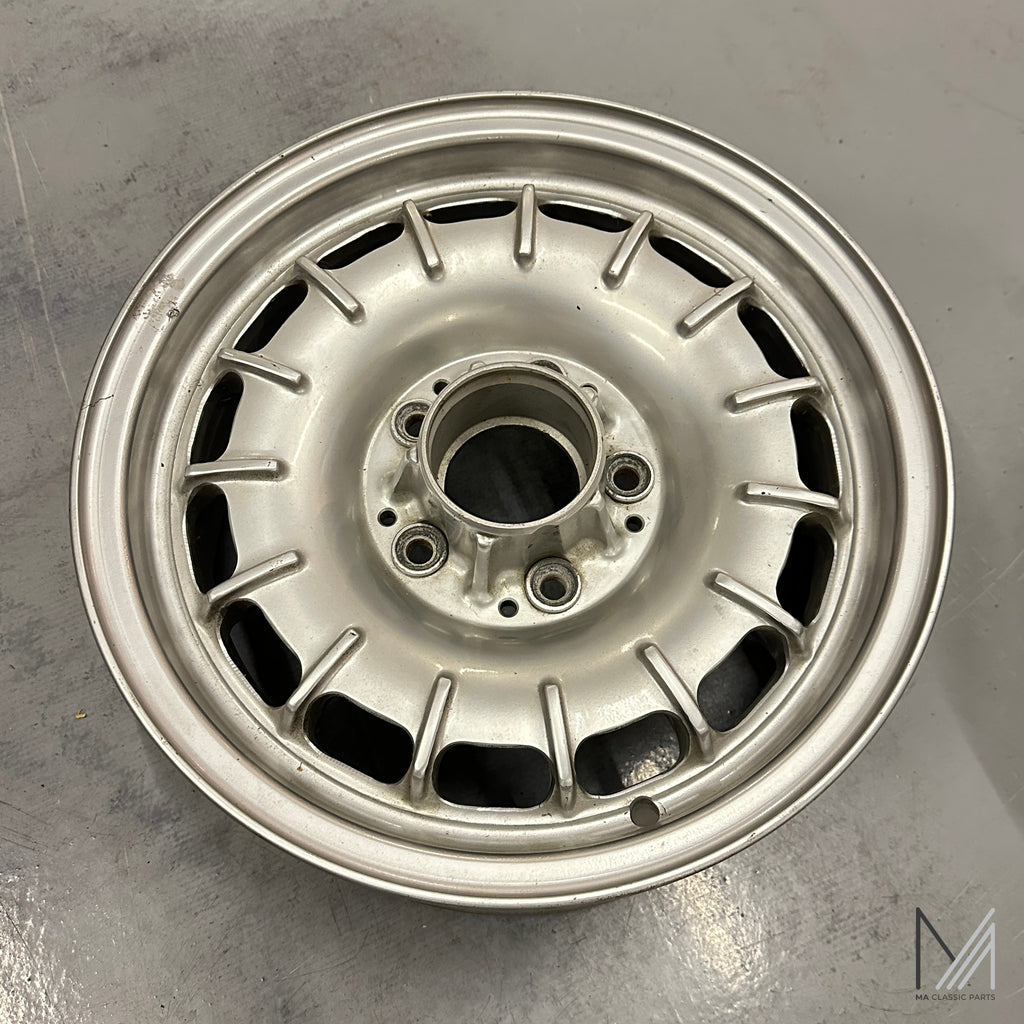 Mercedes-Benz Barock Felge 6x14 ET30 A1084000902 W108 W114 W123