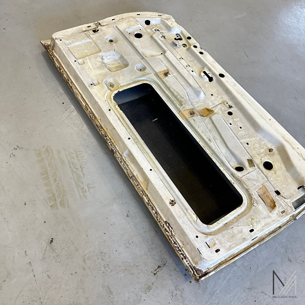 Mercedes-Benz W114 /8 Coupé Tür links – Restaurationsbasis – Ansicht 6
