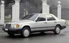 Mercedes-Benz Hinten Außen Unten Verkleidung W124 – A1248840131 – Ansicht 6
