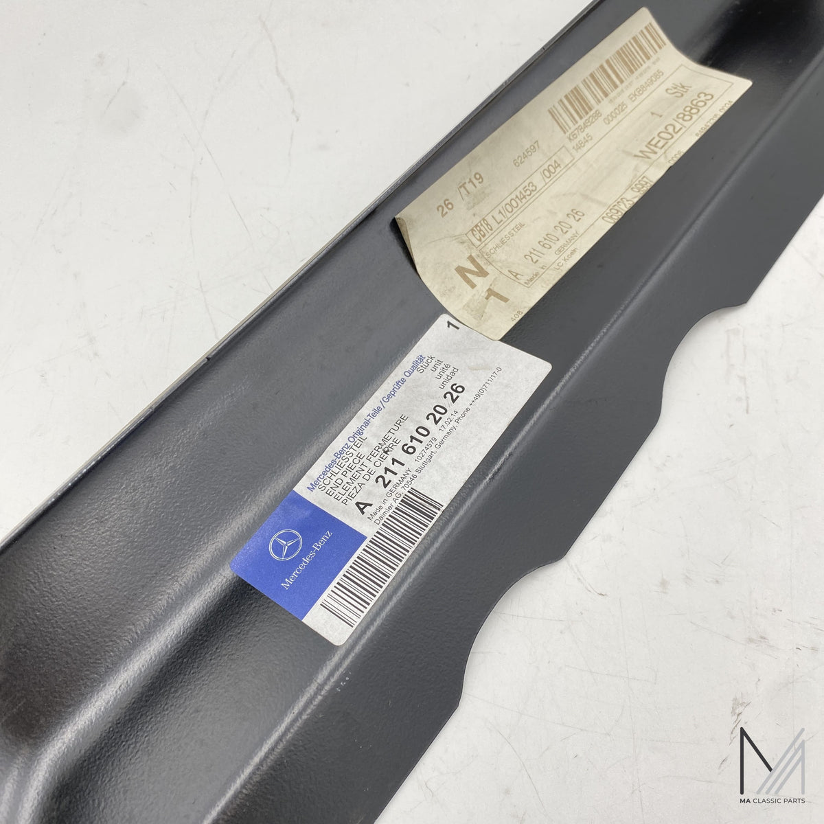Mercedes-Benz W211 W219 Schließteil Heckboden NOS – A2116102026 – Ansicht 2