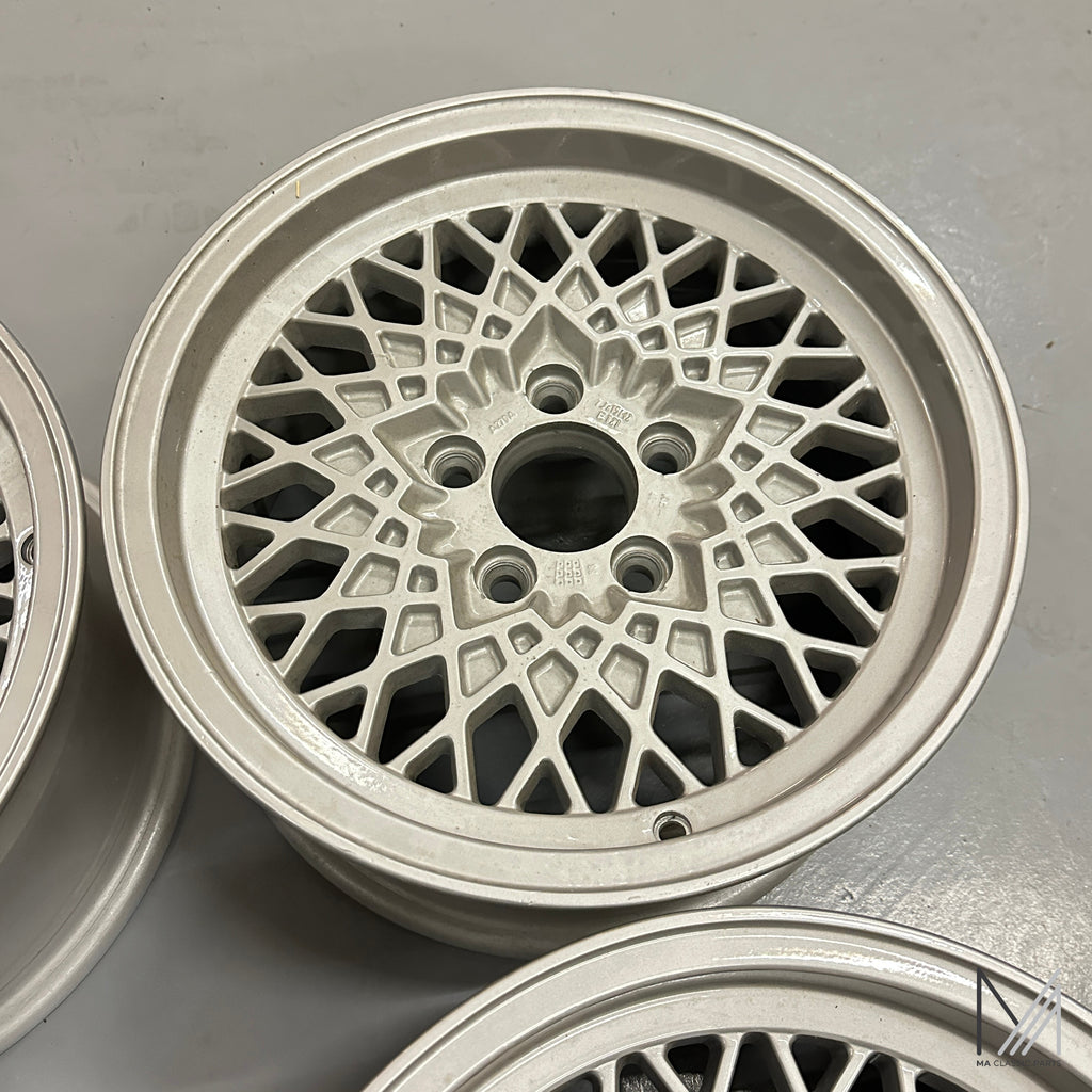 AMIL Kreuzspeichen Alufelgen Satz 7x15 5-Loch Mercedes Made in Belgium – Ansicht 5