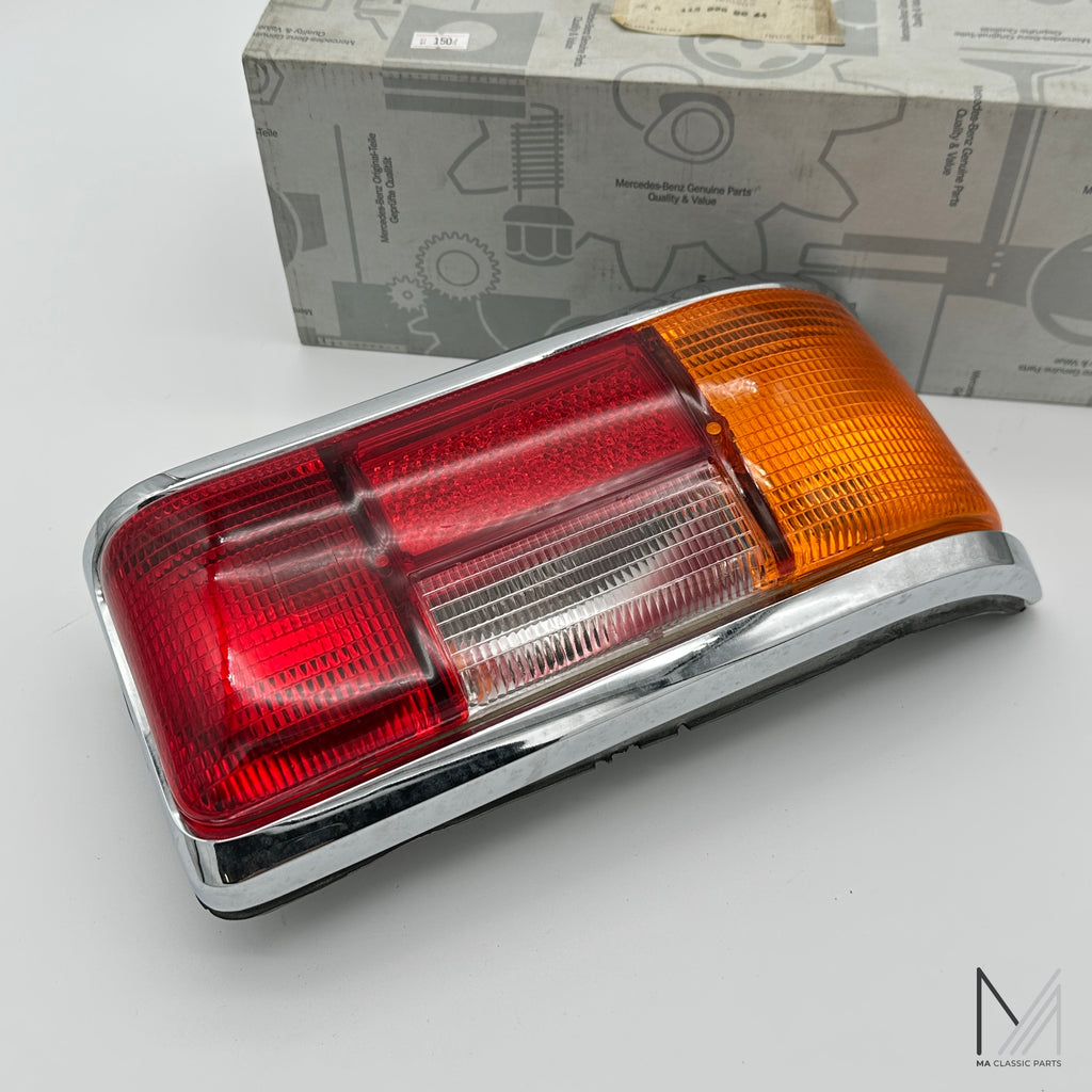 Mercedes-Benz /8 W114 W115 Heckleuchte rechts A 115 820 02 64 NOS – A1158200264 – Ansicht 2