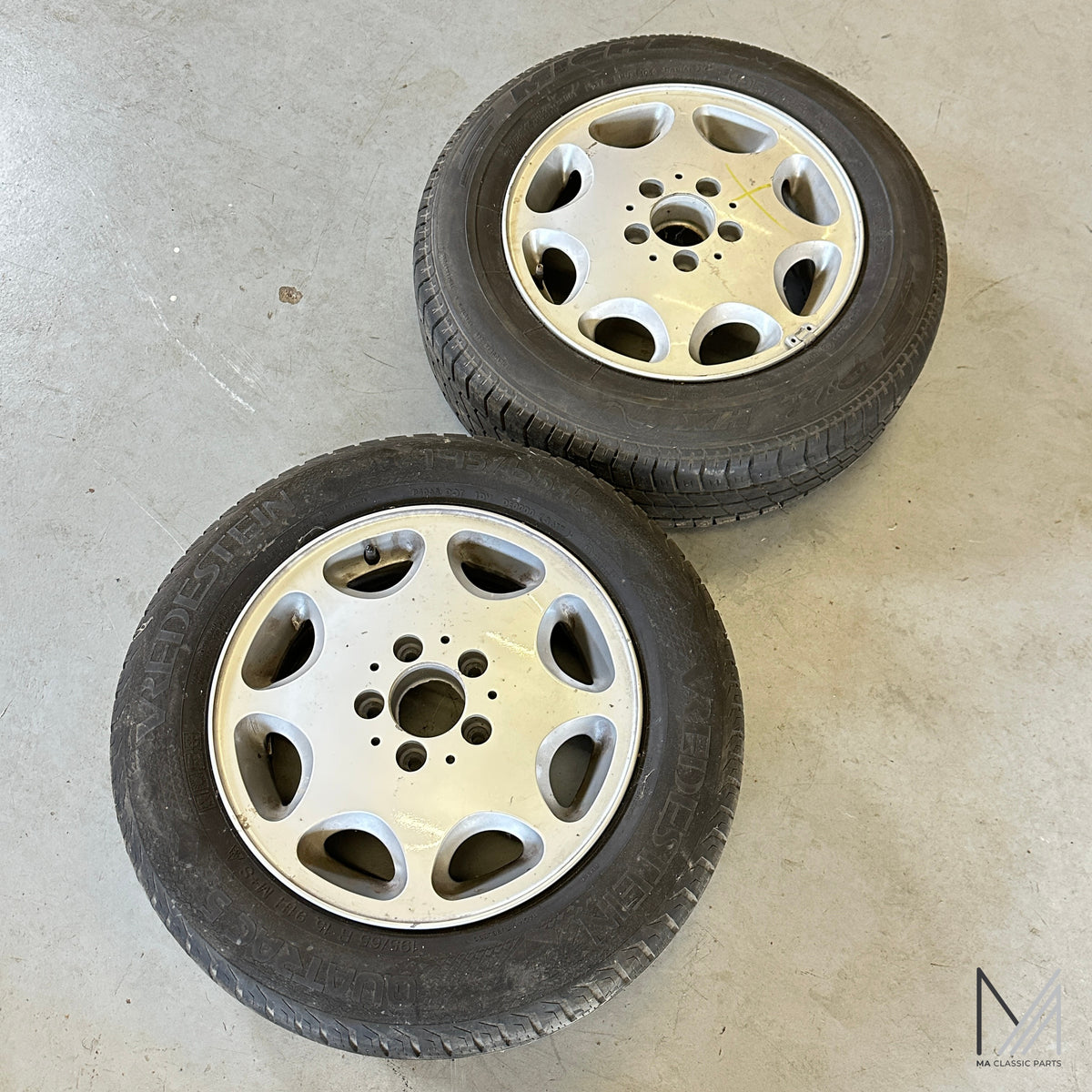 Mercedes-Benz 8-Loch Alufelgen Paar 15 Zoll A1244011202 mit Reifen 195/65 R15