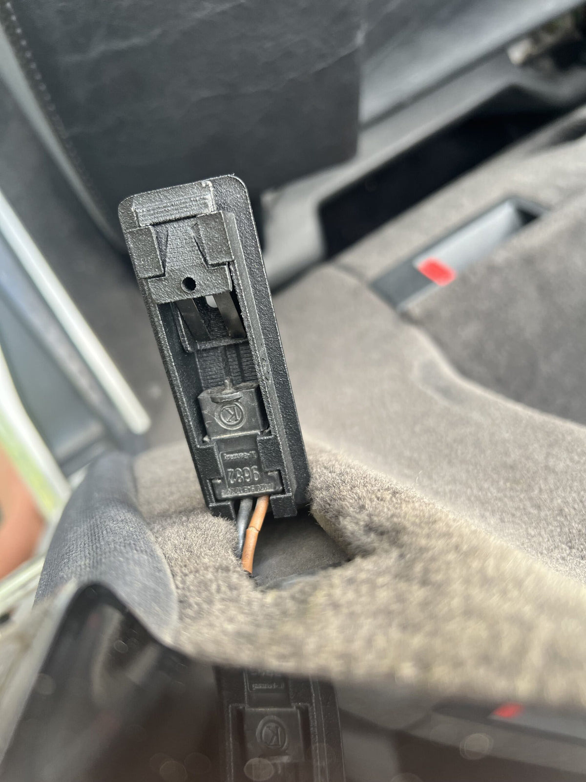 Mercedes-Benz R129 Hardtop Defrost Stopfen Abdeckung Mercedes-Benz – A1296920000 – Ansicht 8