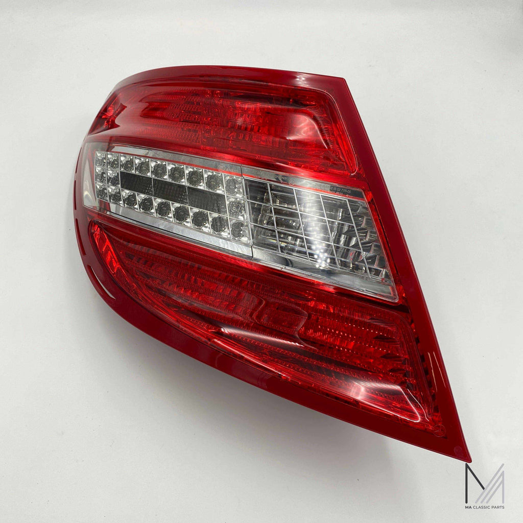 Mercedes-Benz W204 Heckleuchtenkombination NOS – A2049068902