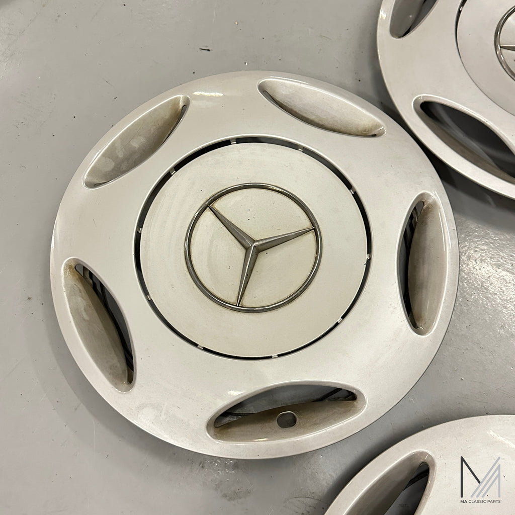 Mercedes-Benz W124 Radzierblenden Satz 15 Zoll Mopf 2 – A1244011424 – Ansicht 3