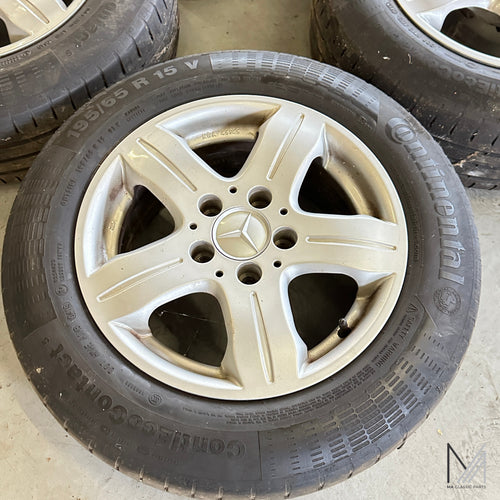Alufelgen Satz 7x15 ET35 KBA46946 Mercedes 5x112 mit Reifen 195/65 R15 – Ansicht 2