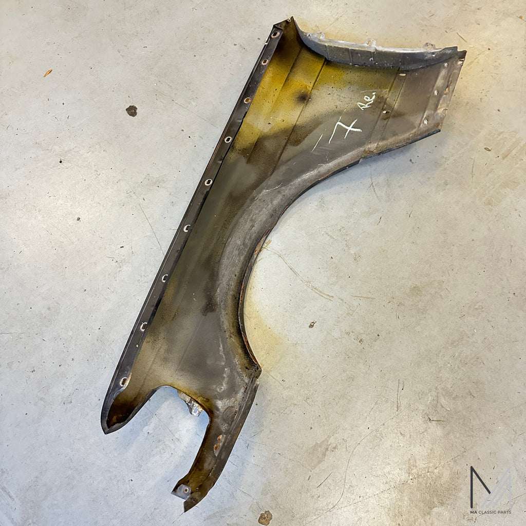 Mercedes-Benz W124 Kotflügel vorne grau metallic gebraucht – Ansicht 3