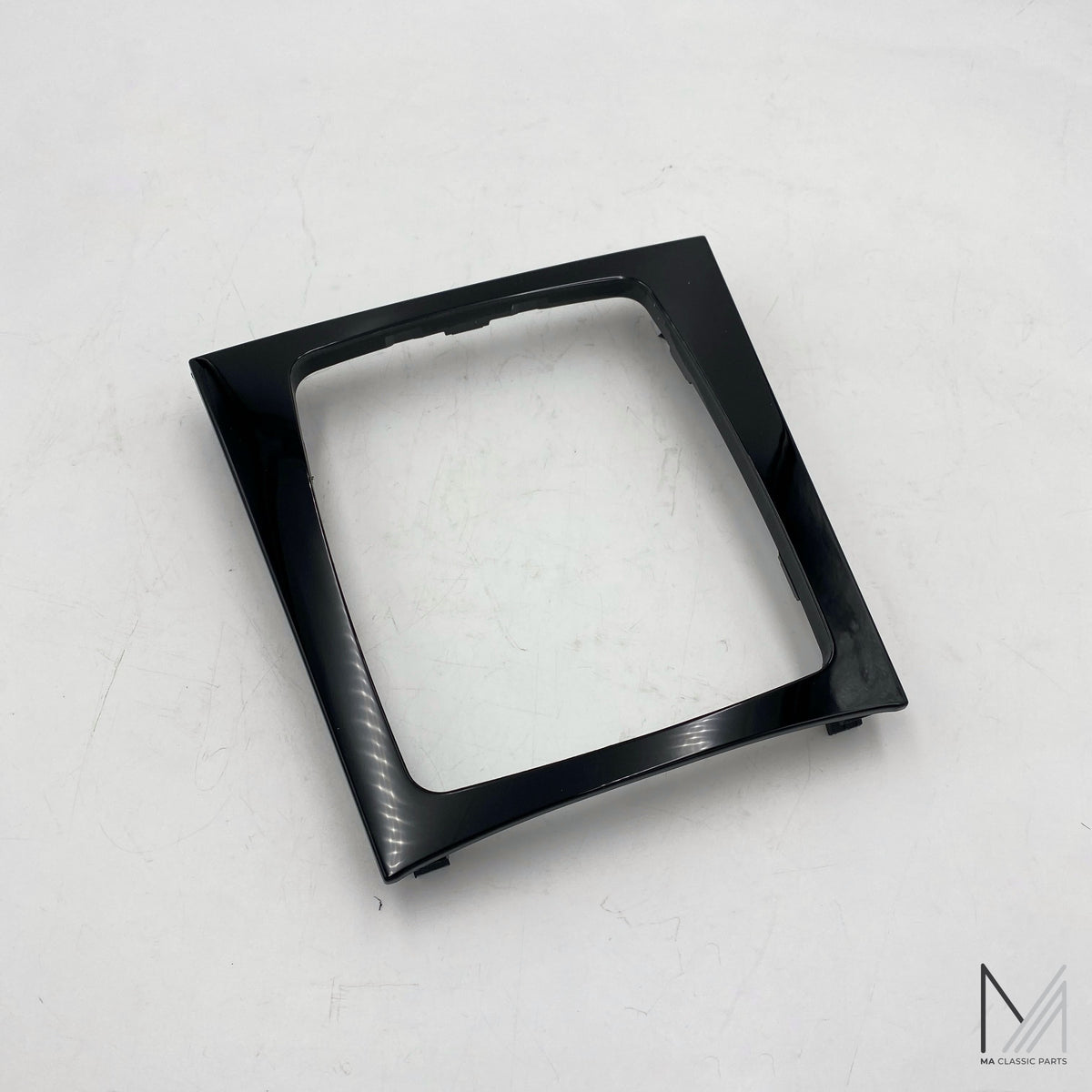 Mercedes-Benz W204 Abdeckung Armaturenbrett NOS – A2046800039