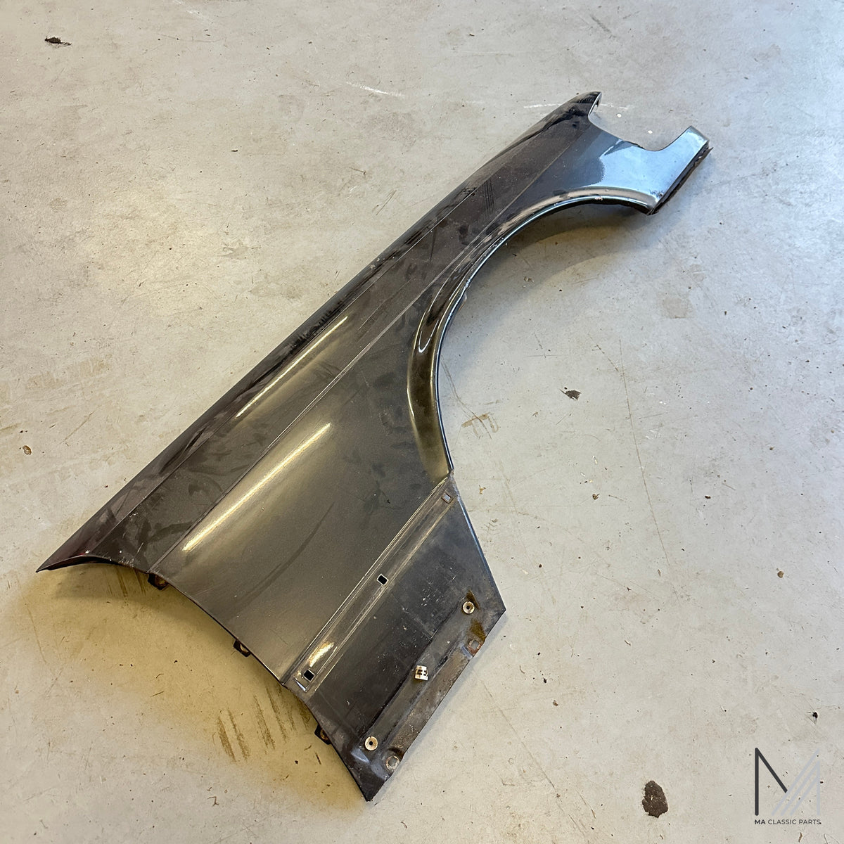 Mercedes-Benz W124 Kotflügel vorne grau metallic gebraucht