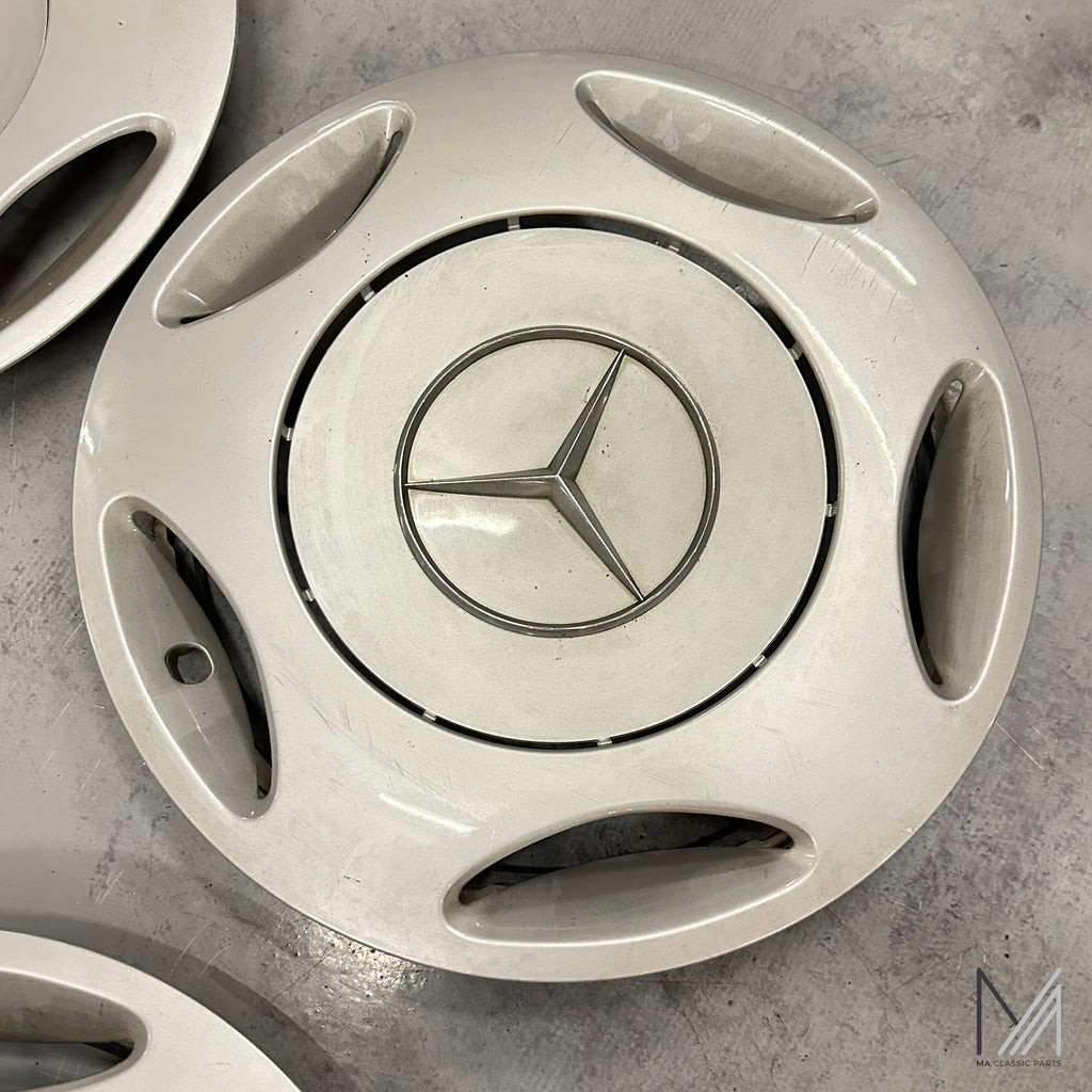 Mercedes-Benz W124 Radzierblenden Satz 15 Zoll Mopf 2 – A1244011424 – Ansicht 4