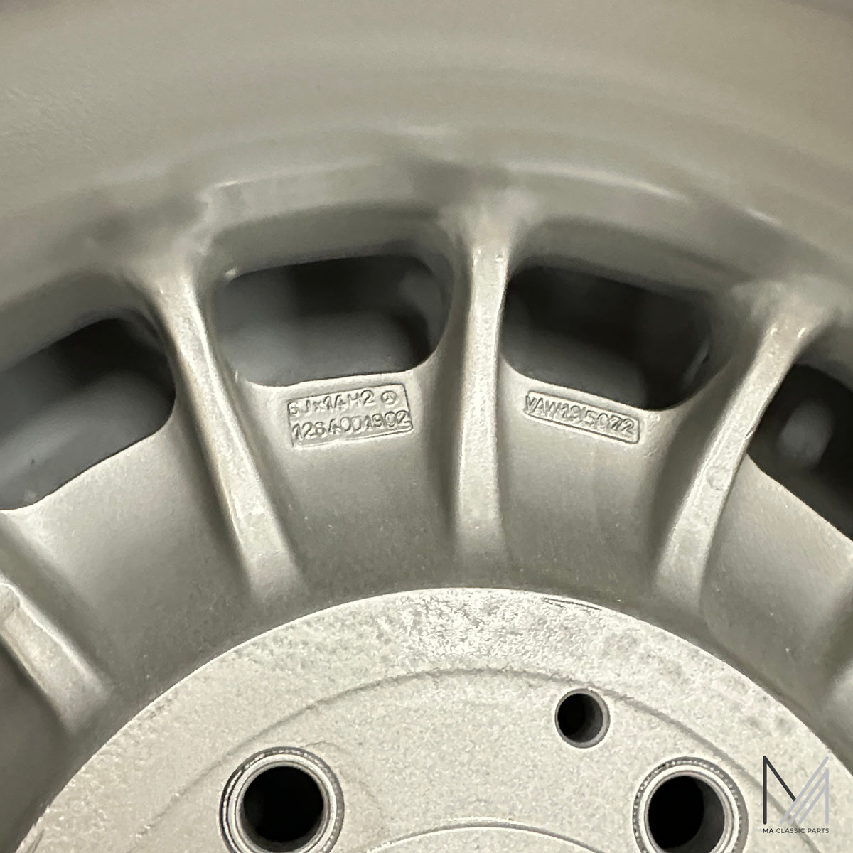 Mercedes-Benz Barock Felge 6x14 ET30 A1264001902 W123 W126 – Ansicht 3