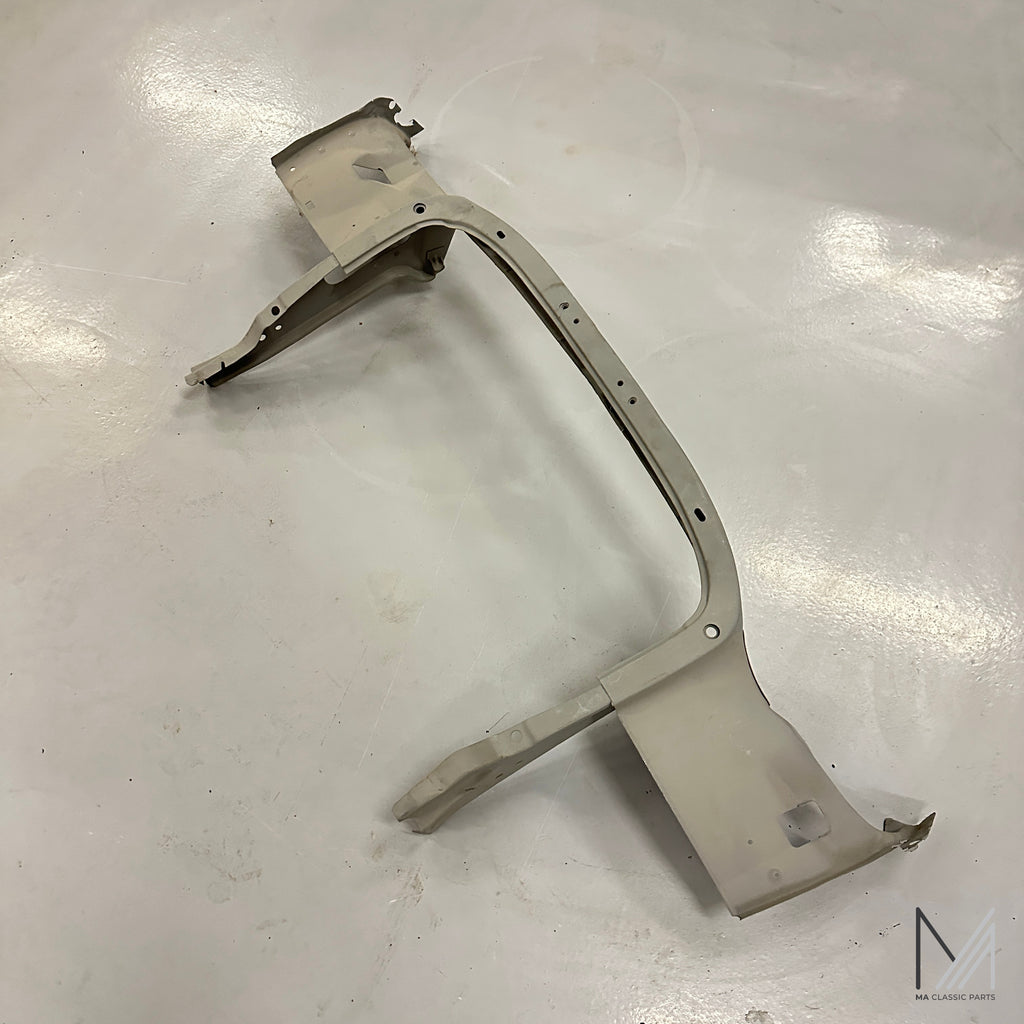 Mercedes-Benz W114 W115 /8 Schlossträger Frontgerüst grundiert – Ansicht 2