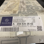 Mercedes-Benz W208 Fensterheber Motor NOS – A2088202842 – Ansicht 3