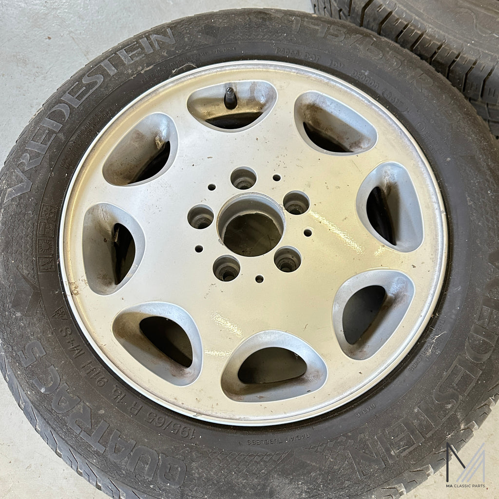 Mercedes-Benz 8-Loch Alufelgen Paar 15 Zoll A1244011202 mit Reifen 195/65 R15 – Ansicht 2