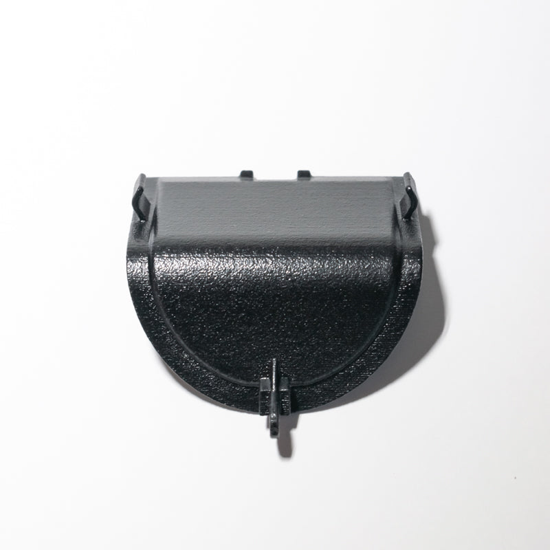 BMW E31 8er CSI Abschlepp- Öse hinten Diffusor Abdeckkappe – Ansicht 3