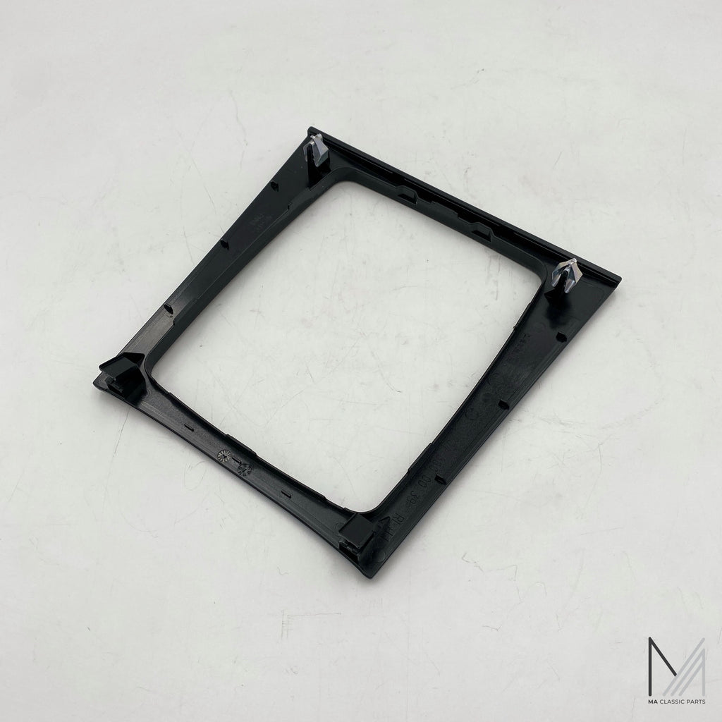 Mercedes-Benz W204 Abdeckung Armaturenbrett NOS – A2046800039 – Ansicht 2