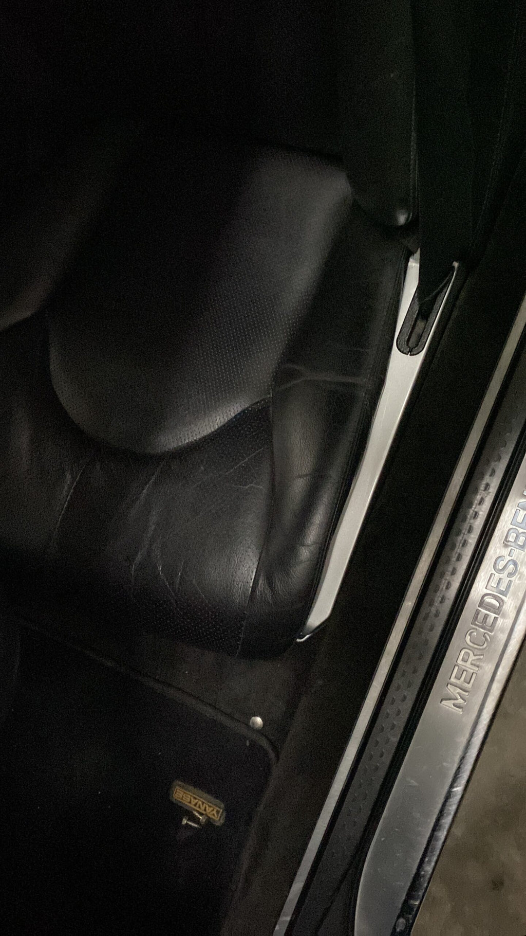 Mercedes-Benz R129 Sitz seitlich Verkleidung li. od. re. – A1299103118 – Ansicht 4
