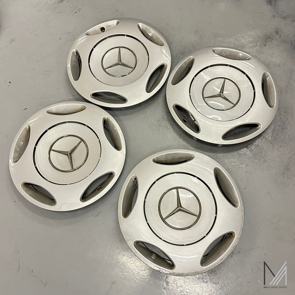 Mercedes-Benz W124 Radzierblenden Satz 15 Zoll Mopf 2 – A1244011424