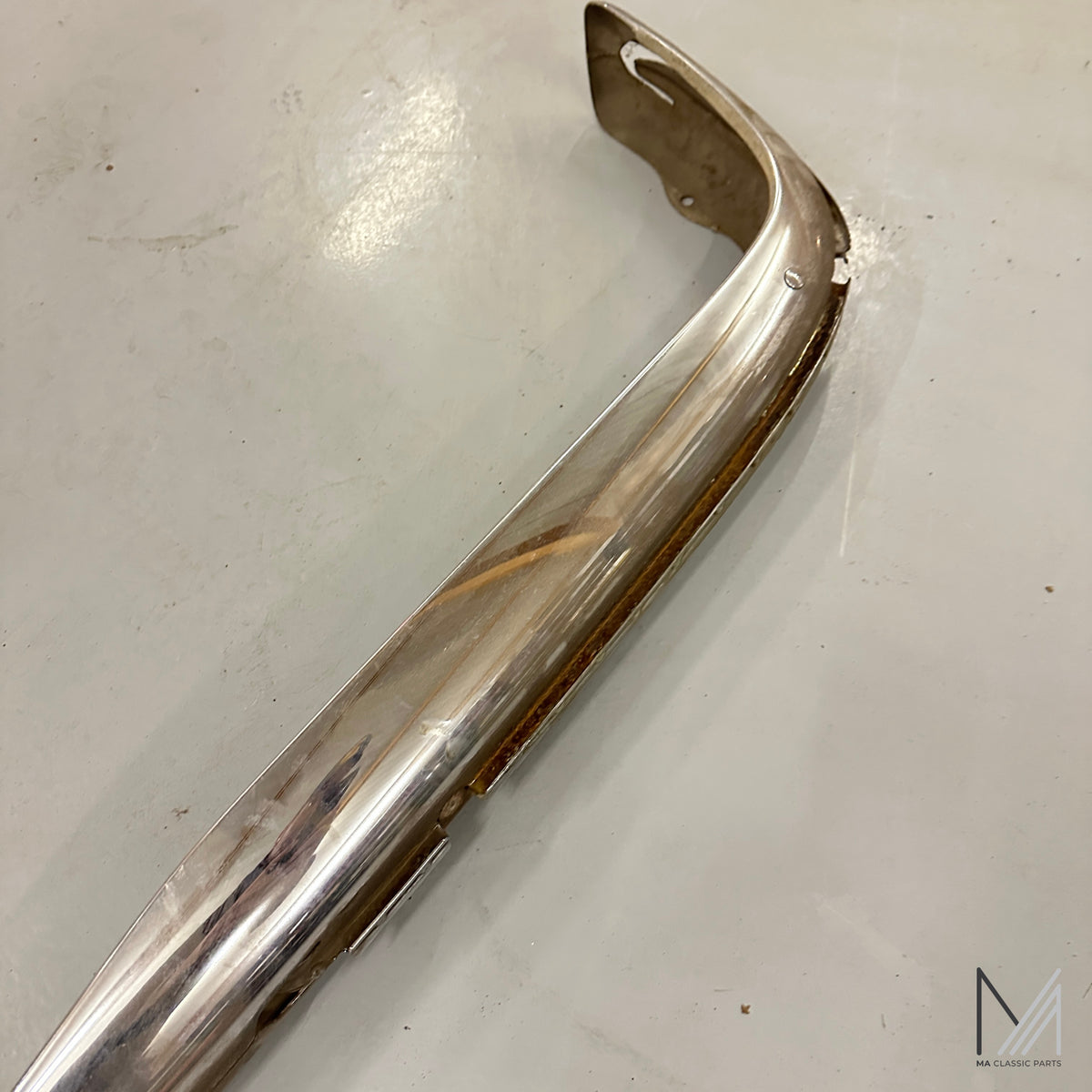 Mercedes-Benz W114 W115 /8 Stoßstange Chrom gebraucht – Ansicht 6