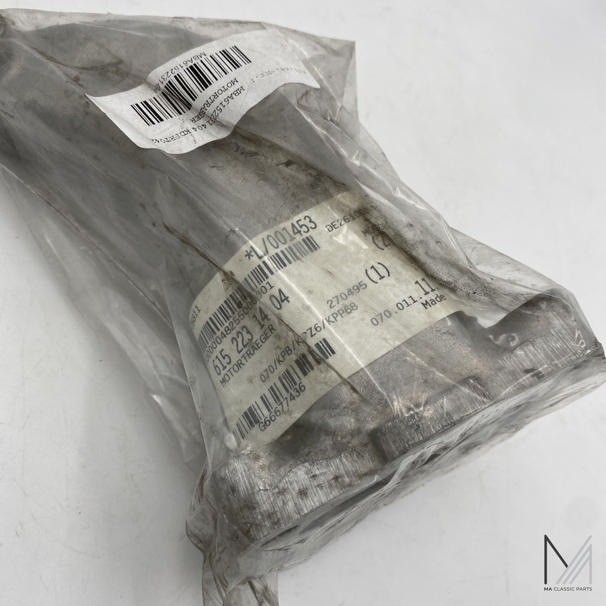 Mercedes-Benz W115 Motorträger NOS – A6152231404 – Ansicht 2