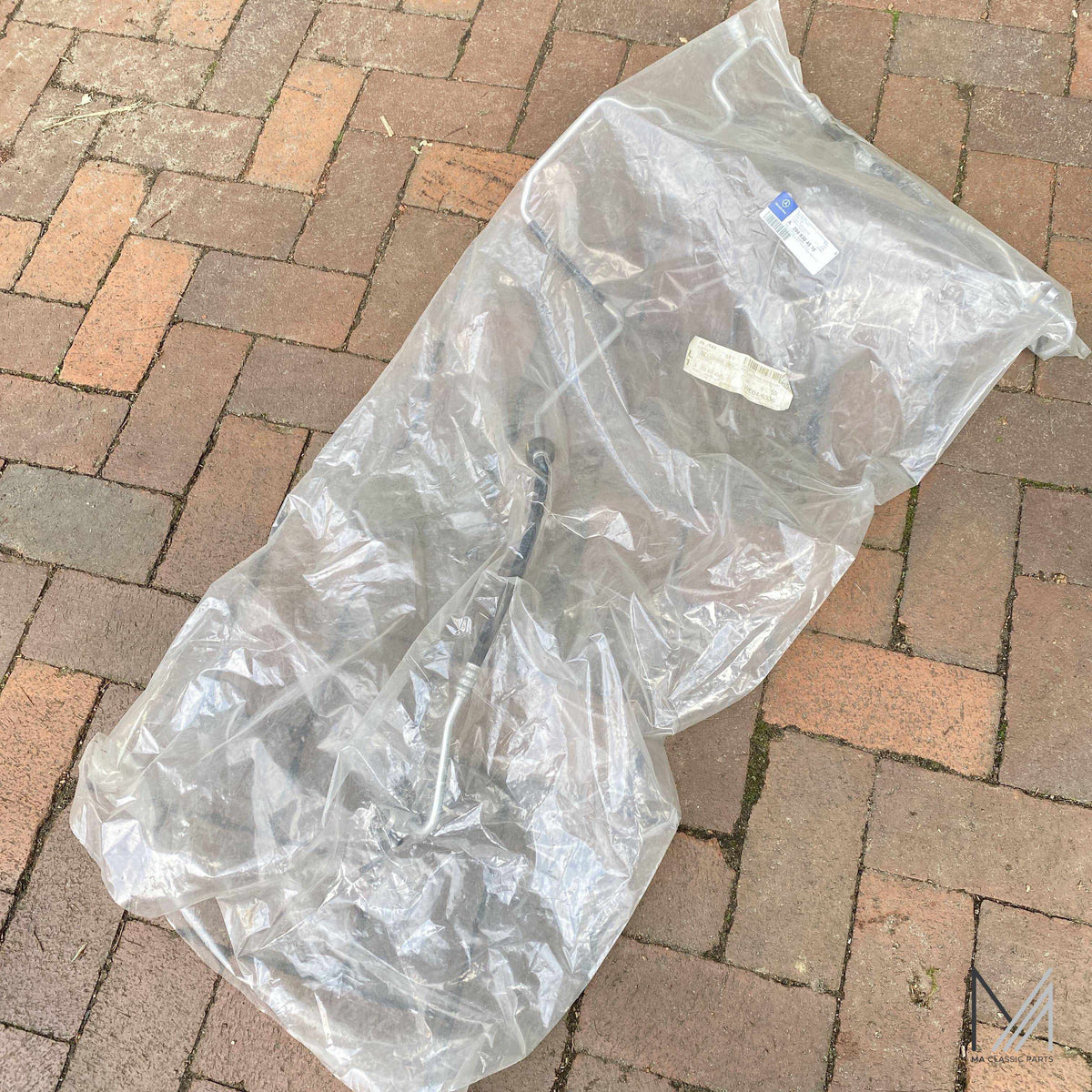 Mercedes-Benz W204 Kondensatorschlauch NOS – A2048304515