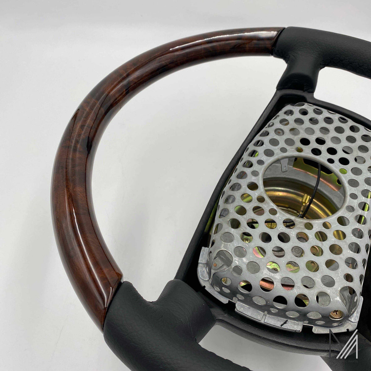 Mercedes-Benz W126 W123 W460 Lederlenkrad Wurzelholz – Ansicht 4