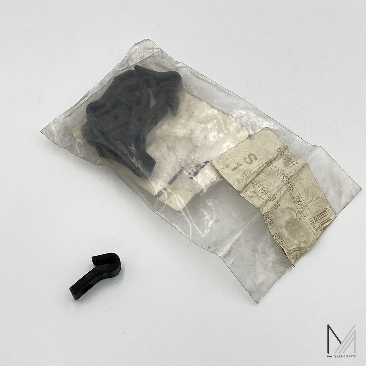 Mercedes-Benz W463 G-Klasse Halter NOS – A4638840315