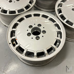 Mercedes-Benz W124 Alufelgen Satz 15-Loch Gullideckel 6,5x15 ET48 – A1244010802 – Ansicht 3
