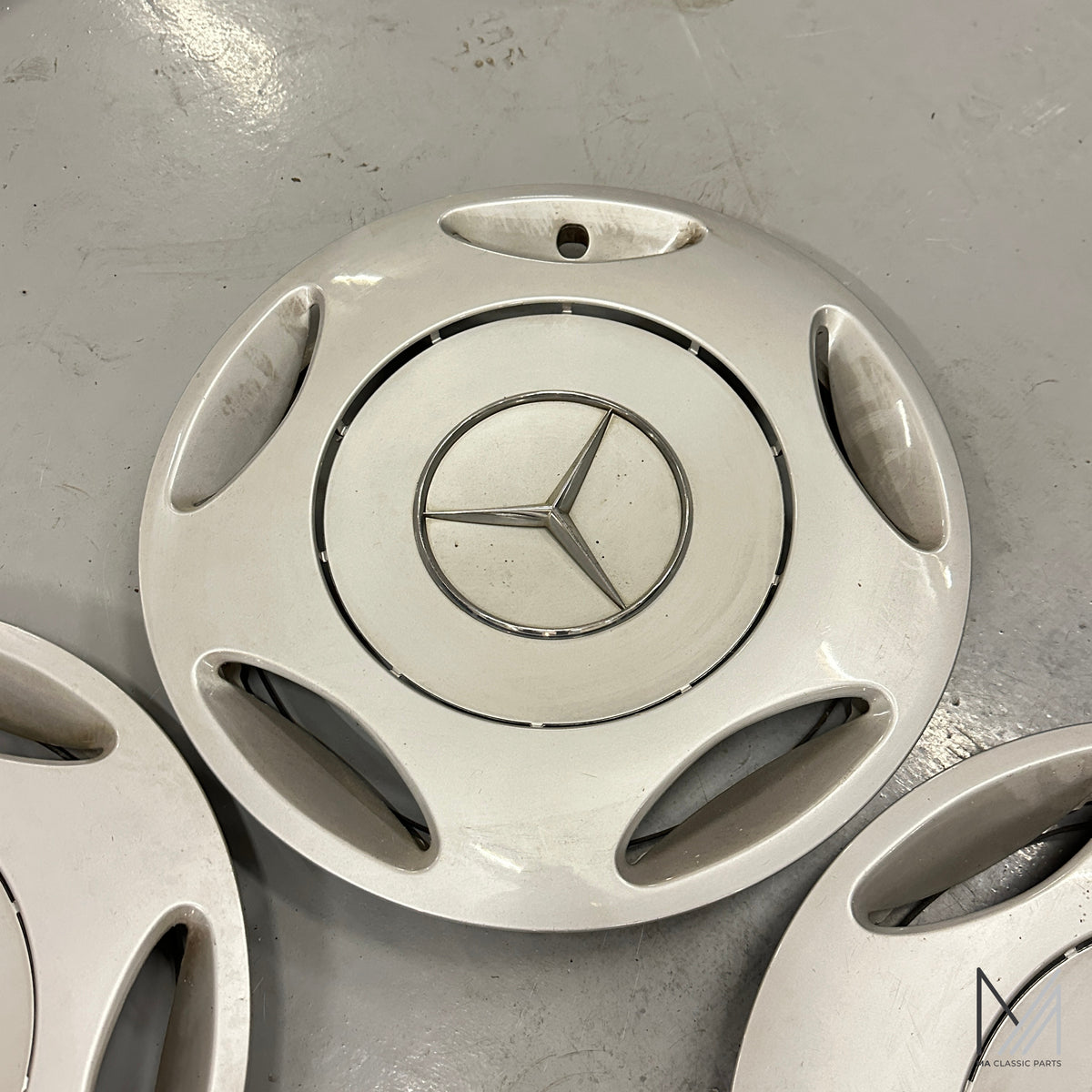 Mercedes-Benz W124 Radzierblenden Satz 15 Zoll Mopf 2 – A1244011424 – Ansicht 5