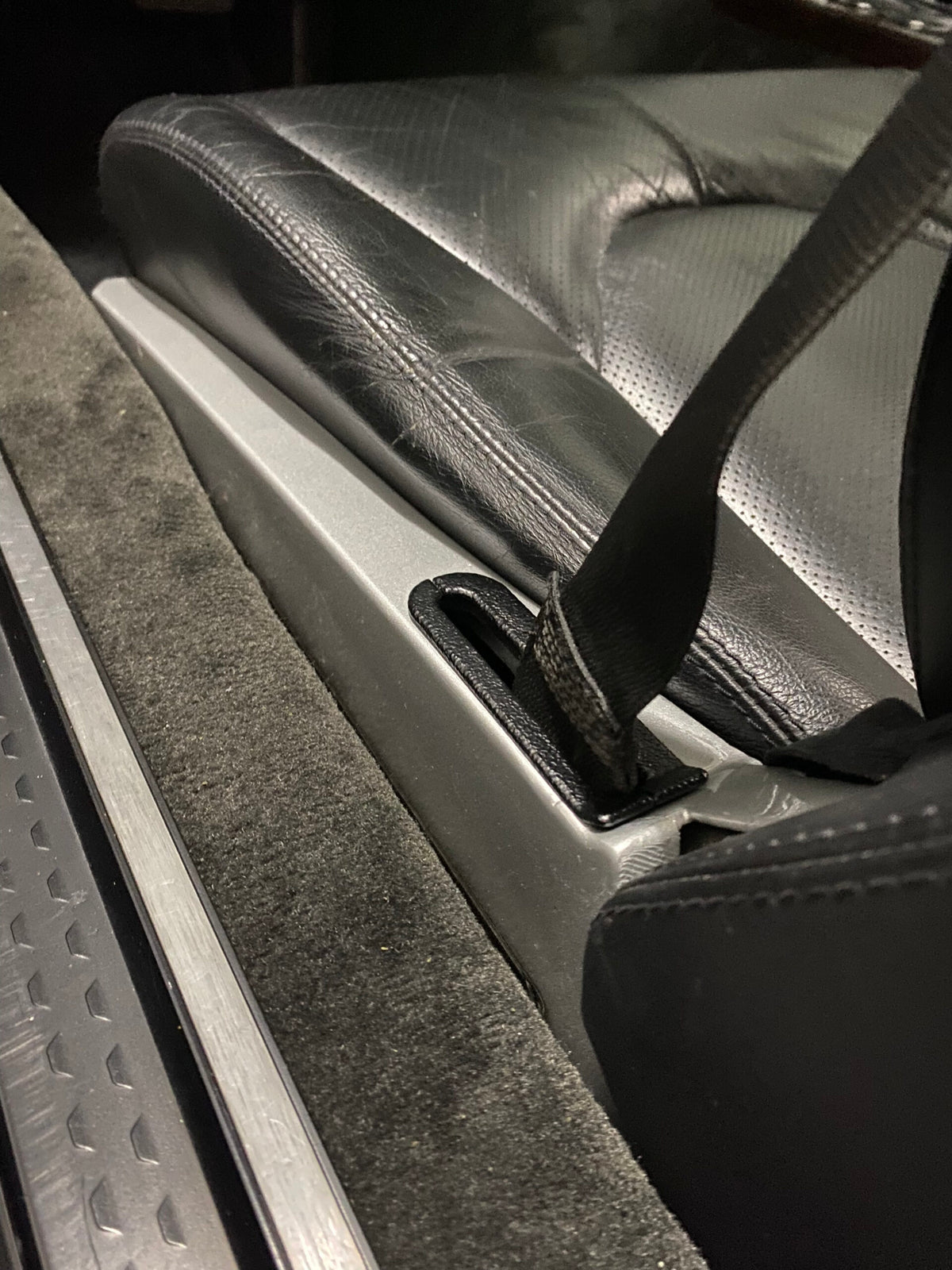 Mercedes-Benz R129 Sitz seitlich Verkleidung li. od. re. – A1299103118 – Ansicht 3