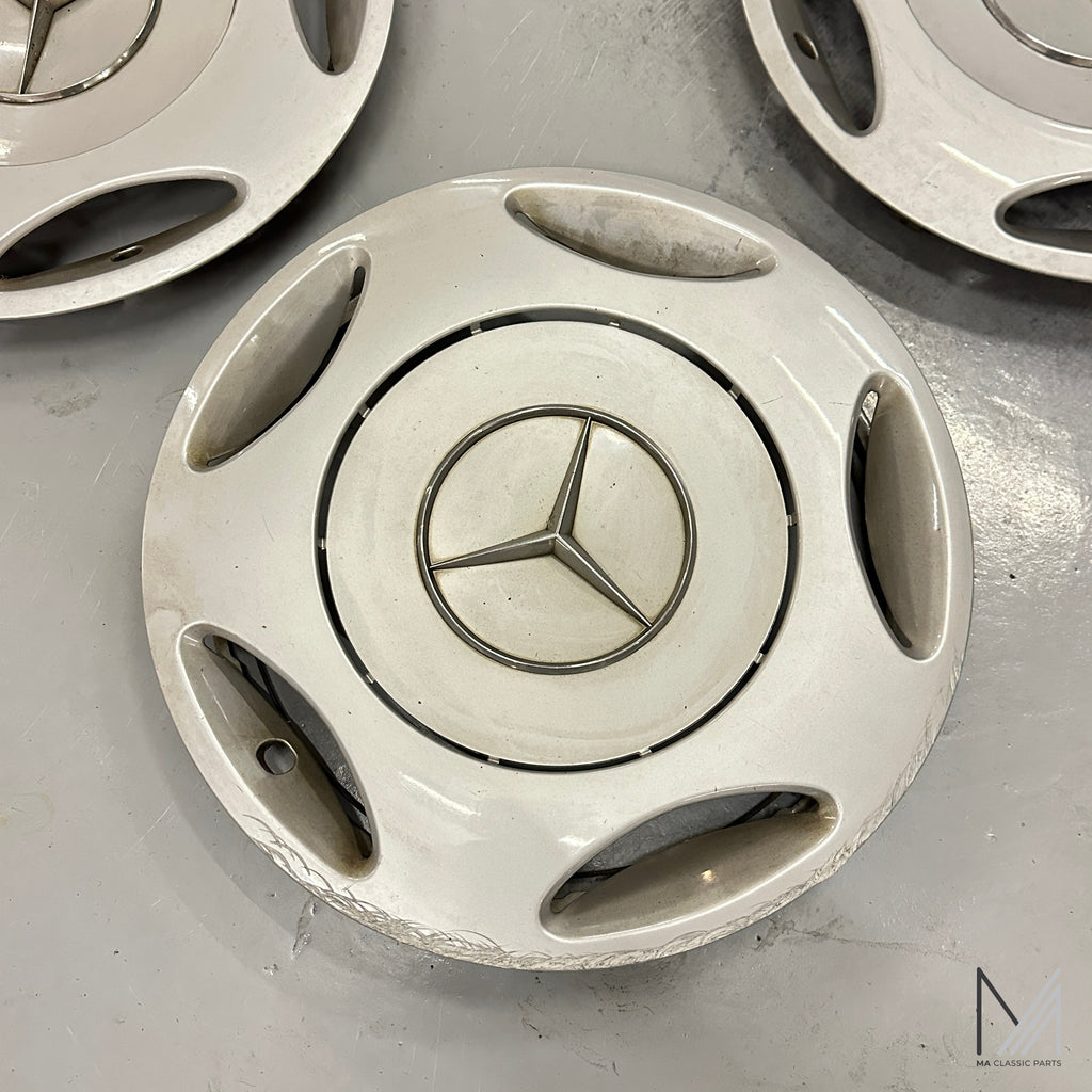 Mercedes-Benz W124 Radzierblenden Satz 15 Zoll Mopf 2 – A1244011424 – Ansicht 2