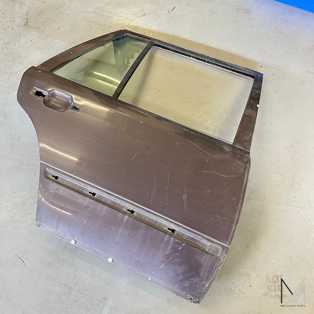 Mercedes-Benz W124 Tür hinten rechts Limousine braun mit Scheiben