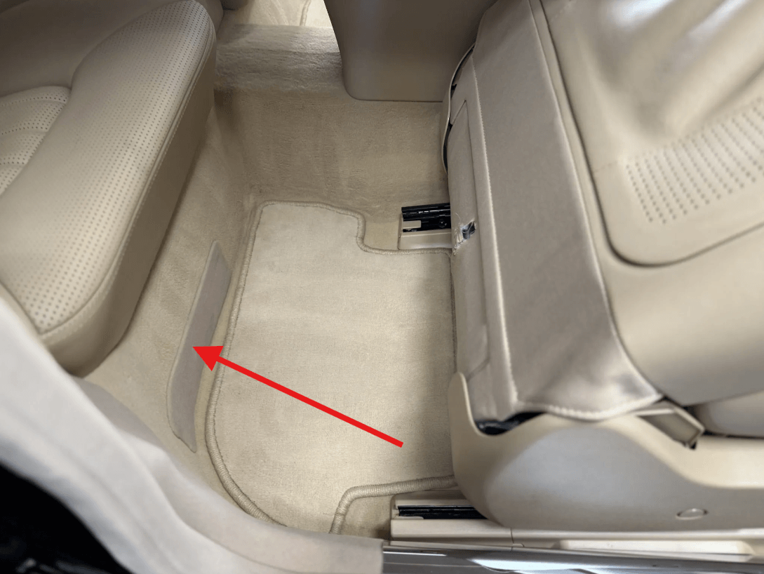 Mercedes-Benz Sicherungskasten-Abdeckung Hinten CL Cremebeige W215 – A2156840018 – Ansicht 4
