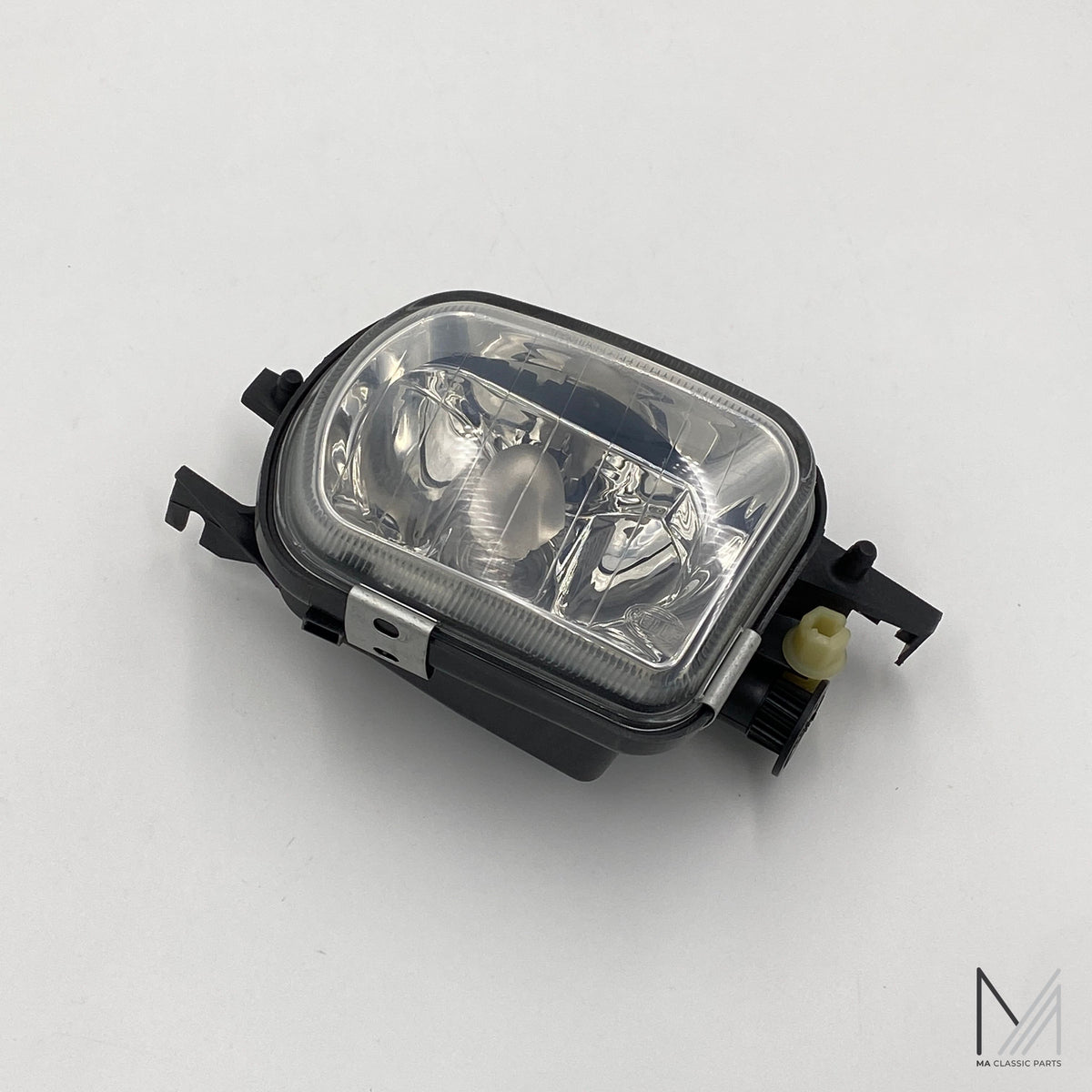 Mercedes-Benz R171 W203 W215 W209 R230 Nebelscheinwerfer Hella rechts NOS – A2038201256